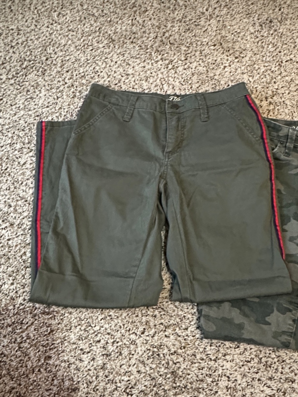 Universal Thread Jeans